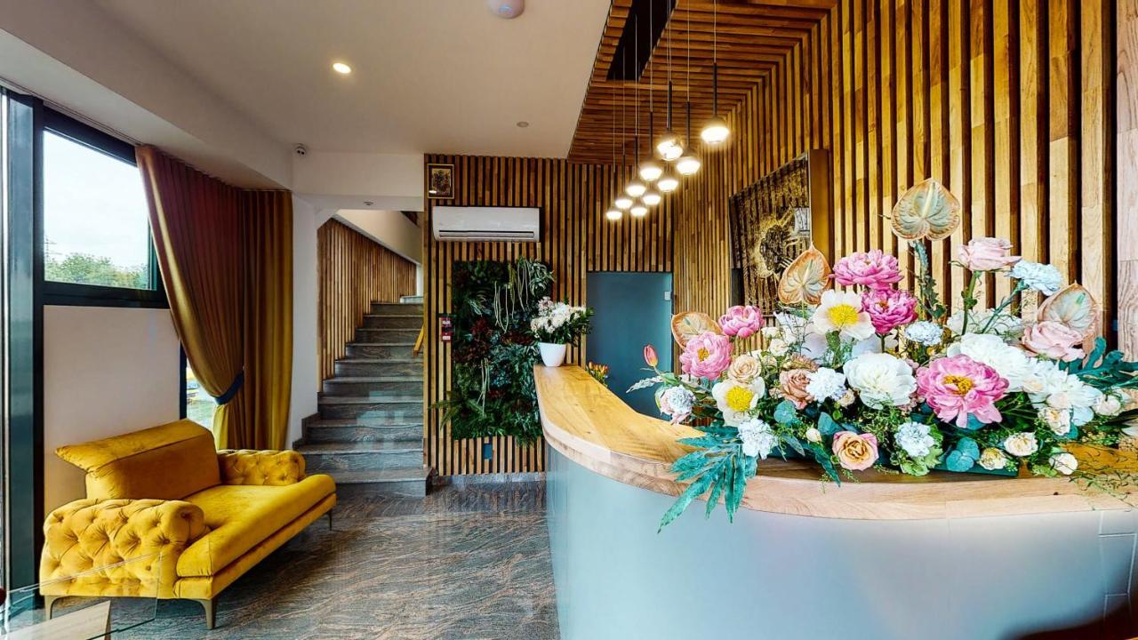 Hotel Angel Sofia Fălticeni Dış mekan fotoğraf