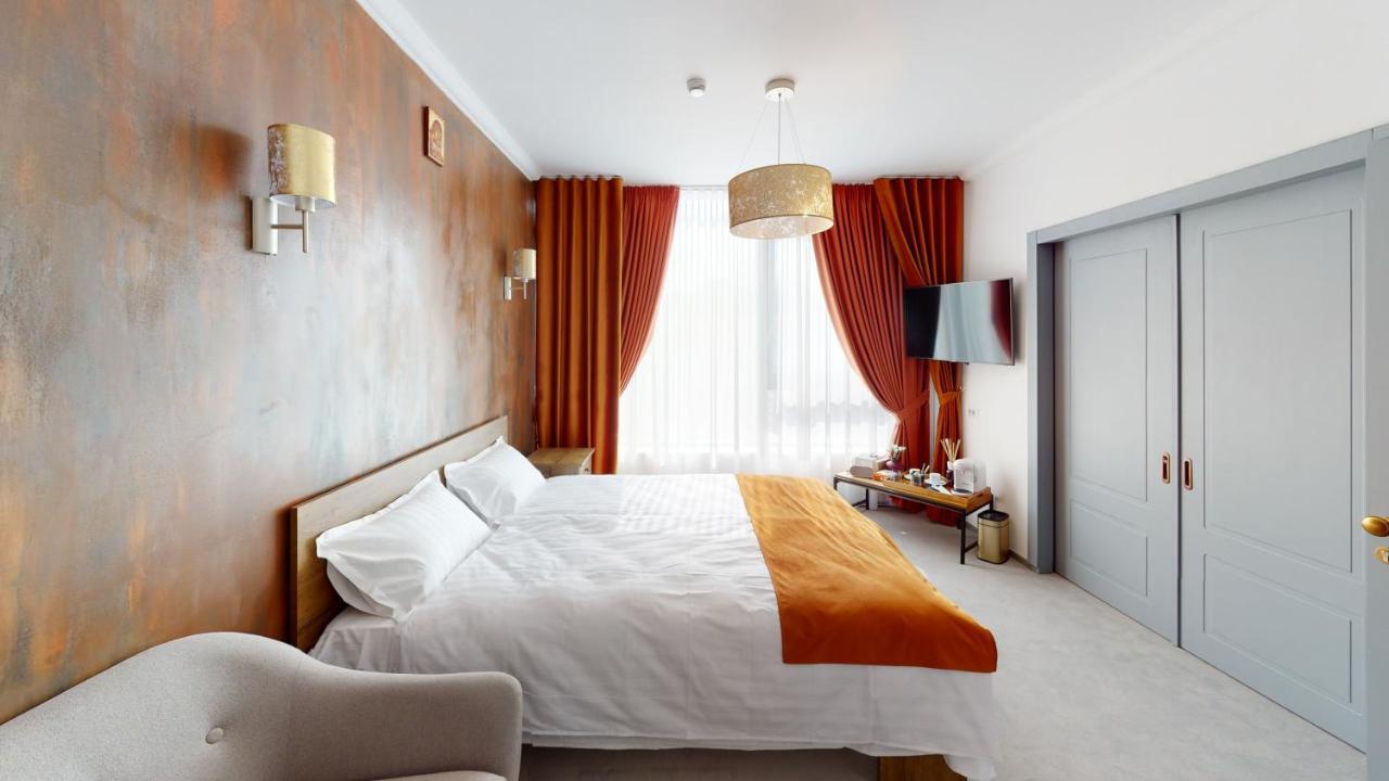 Hotel Angel Sofia Fălticeni Dış mekan fotoğraf