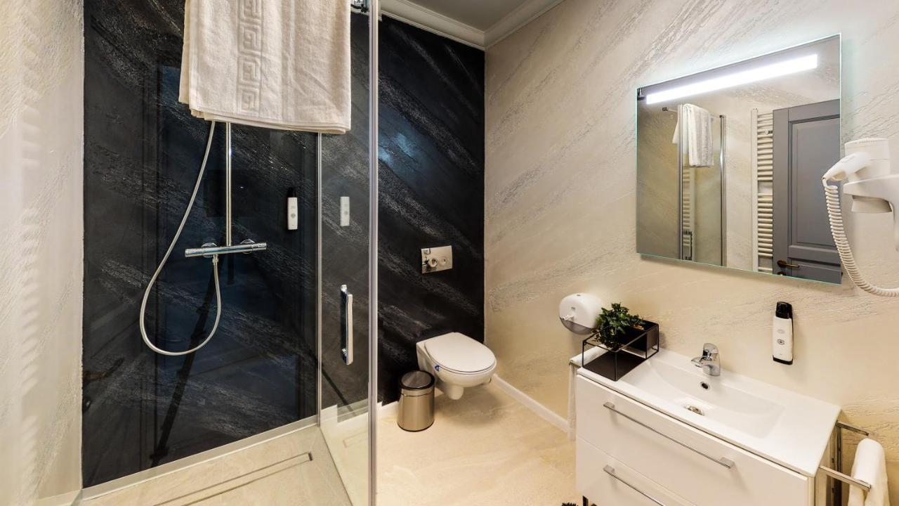 Hotel Angel Sofia Fălticeni Dış mekan fotoğraf